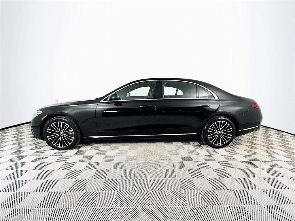 2024 Mercedes Benz S 580 4MATIC photo 2