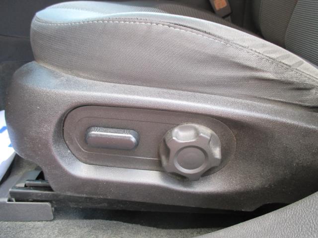 2014 Ford Taurus SEL photo 19