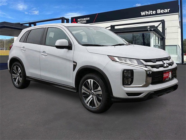 2025 Mitsubishi Outlander Sport ES's photo