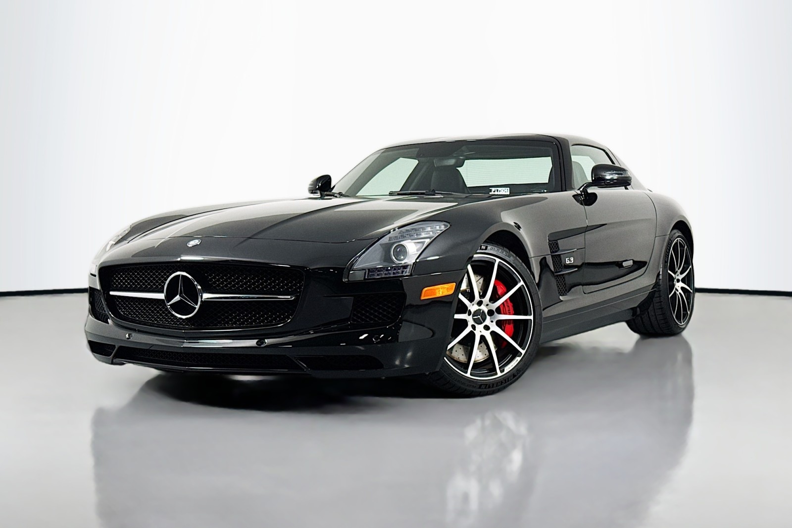 2014 Mercedes-Benz SLS AMG GT's photo