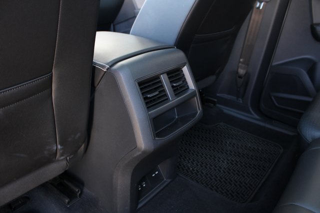 2023 Volkswagen Atlas Cross Sport SEL photo 18