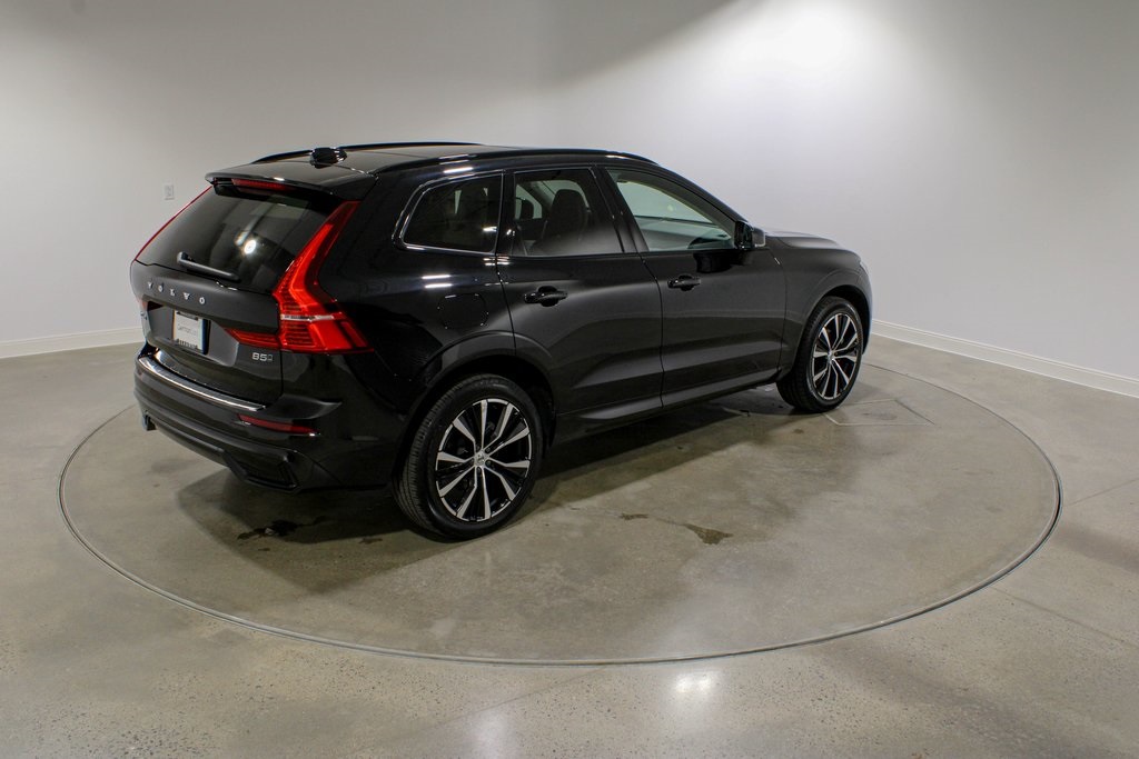 2024 Volvo XC60 B5 Plus photo 5