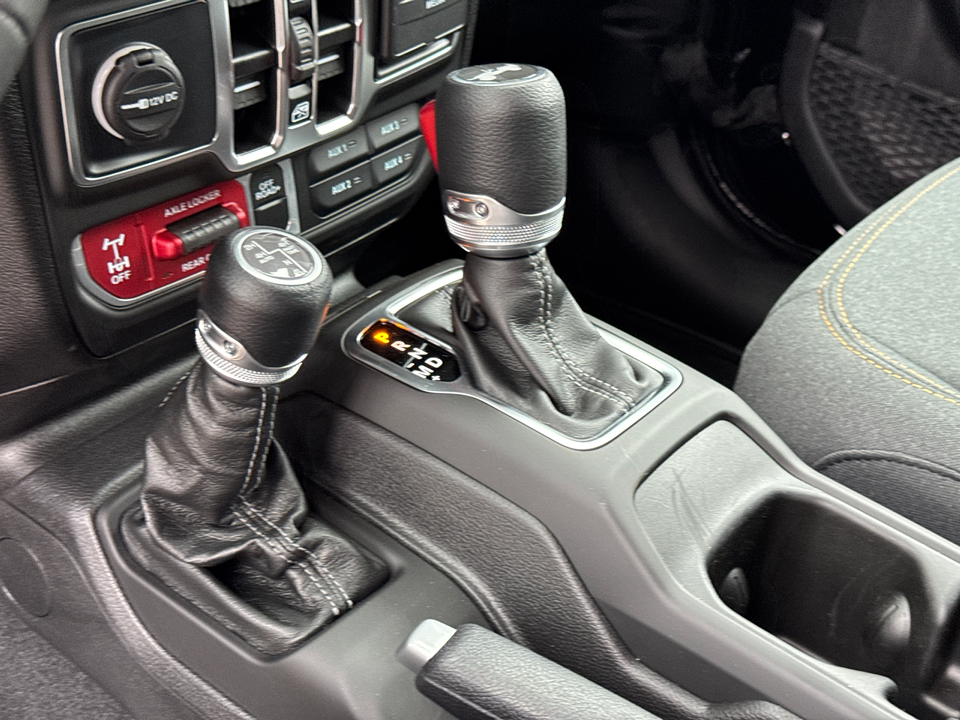 2025 Jeep Wrangler Sport 4xe photo 24