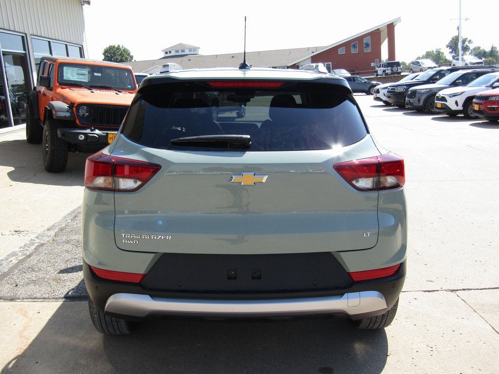 2026 Chevrolet Trailblazer LT photo 4
