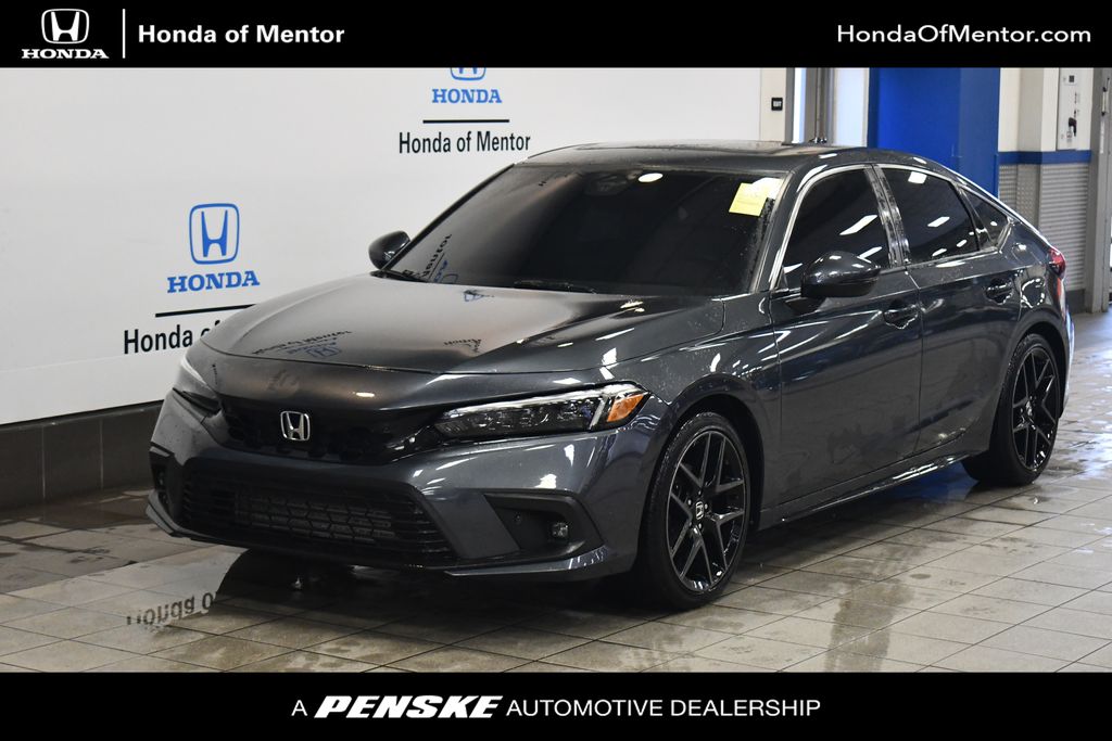 2023 Honda Civic Hatchback Sport Touring's photo