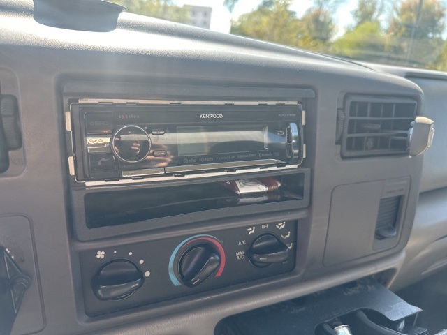 1999 Ford F-550 XL photo 12