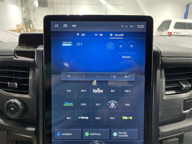 2025 Ford F-150 Lightning photo 13