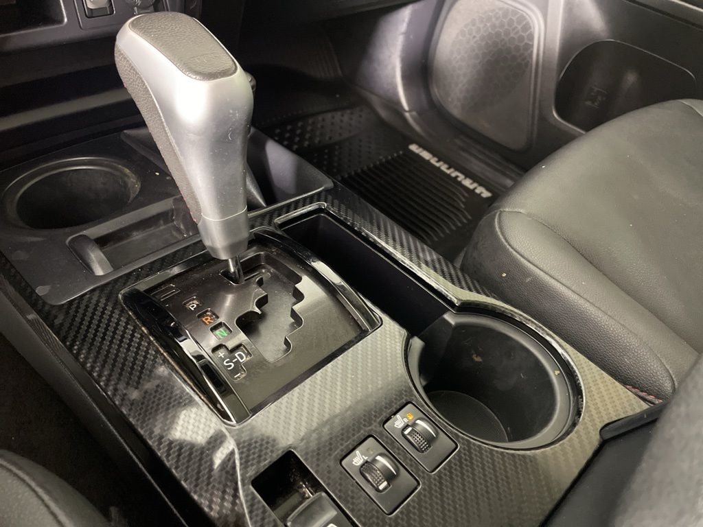 2019 Toyota 4Runner TRD Off-Road Premium photo 30