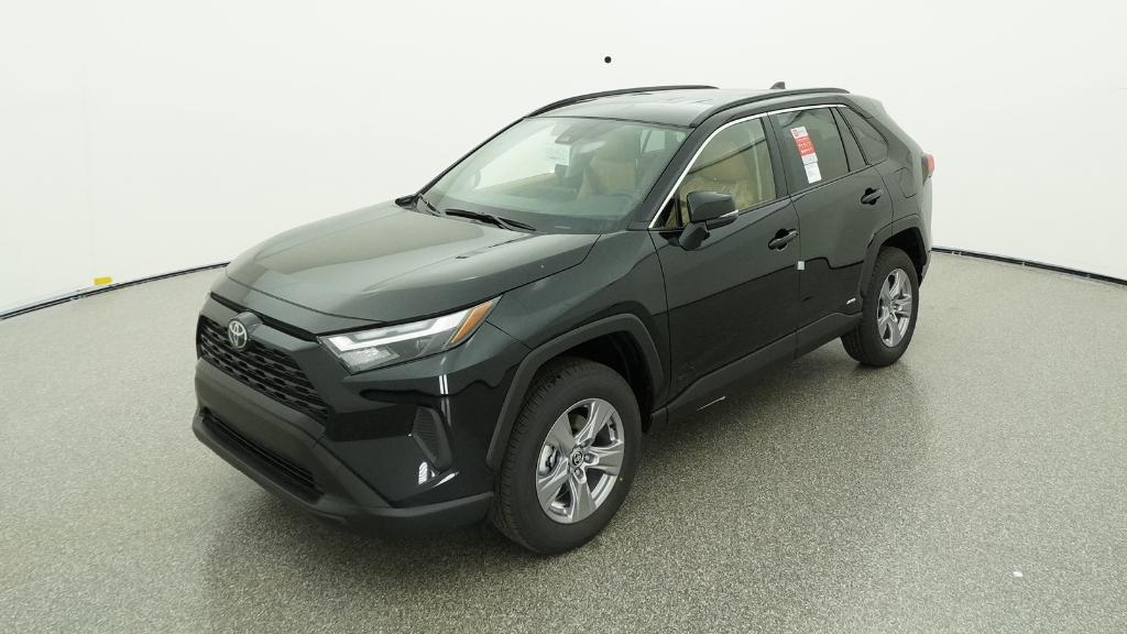 2025 Toyota RAV4 XLE's photo