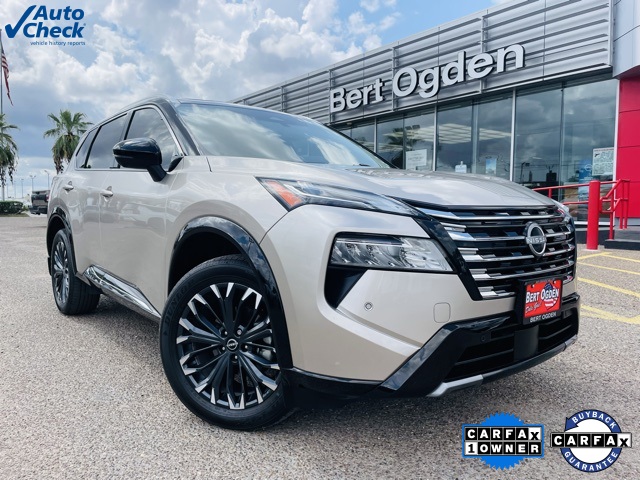 2024 Nissan Rogue Platinum's photo