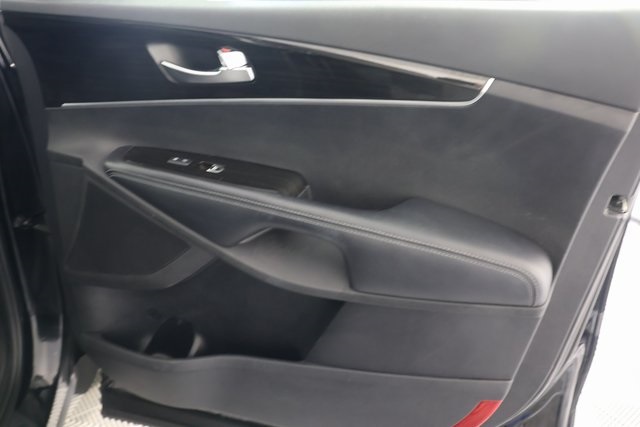 2020 Kia Sorento LX photo 19