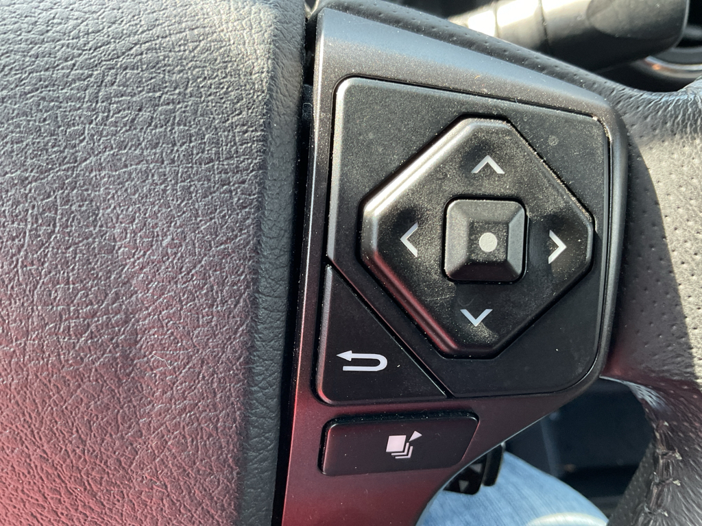 2018 Toyota Tacoma TRD Sport 4x4 Double Cab photo 16