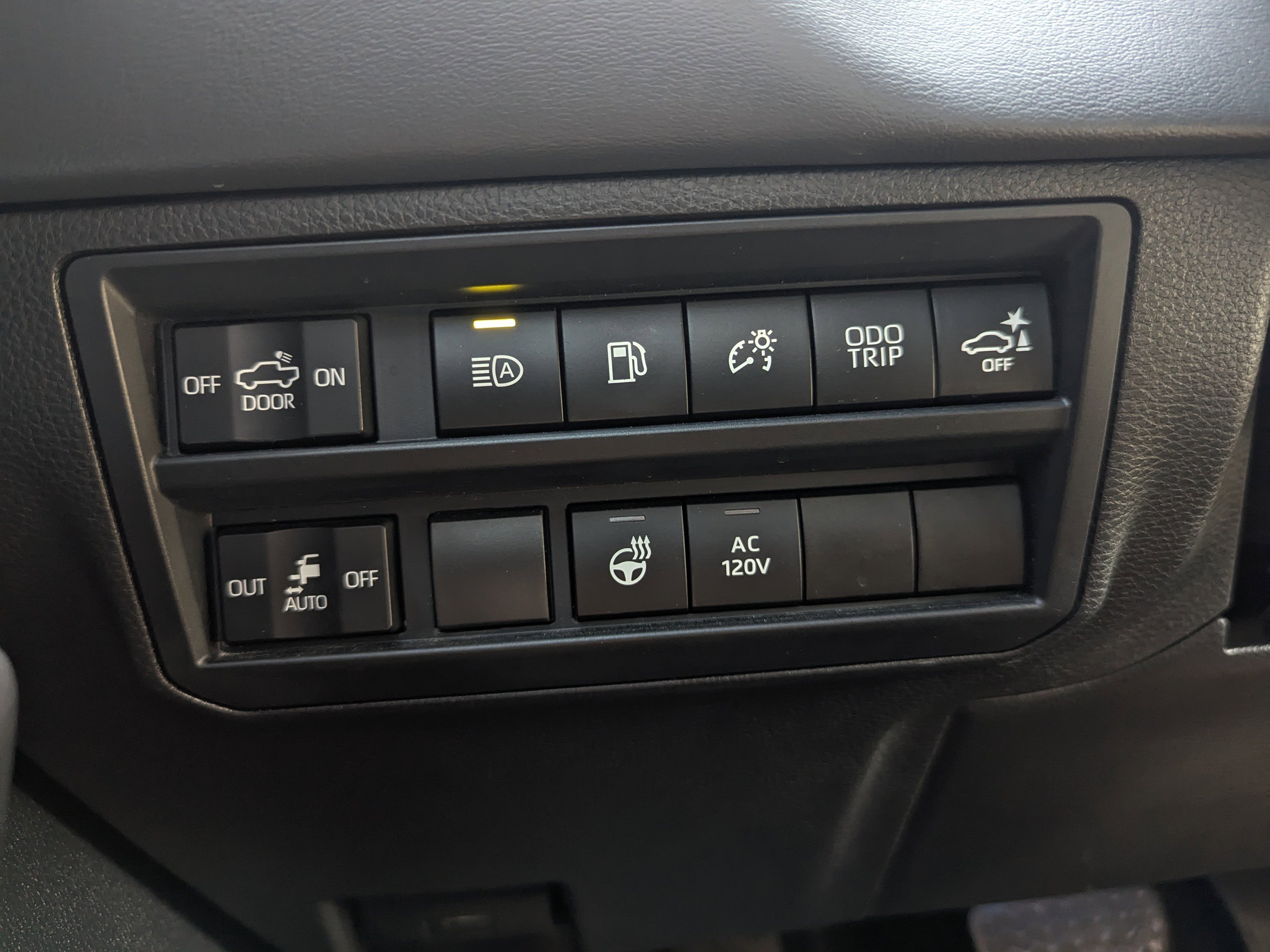2022 Toyota Tundra Platinum photo 31