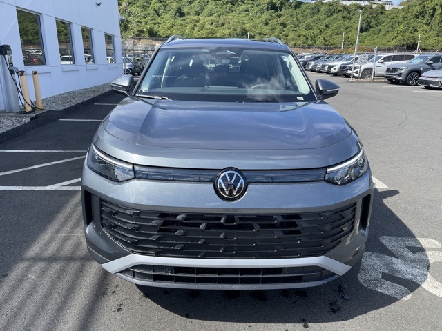 2025 Volkswagen Tiguan SE photo 4