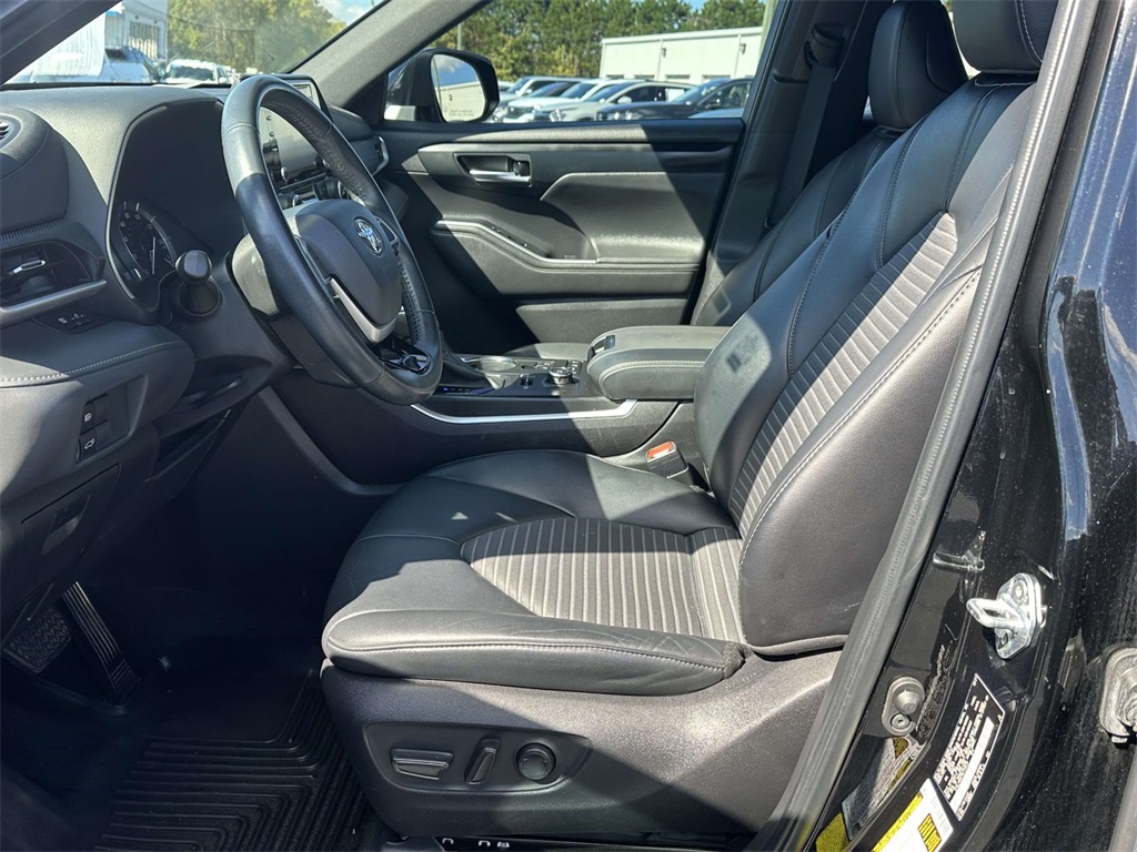 2022 Toyota Highlander XSE photo 4