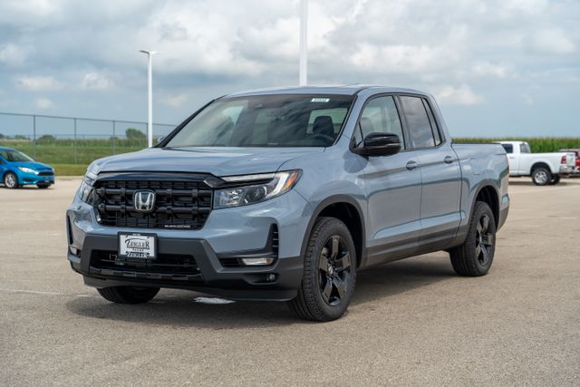 2026 Honda Ridgeline Black Edition photo 2