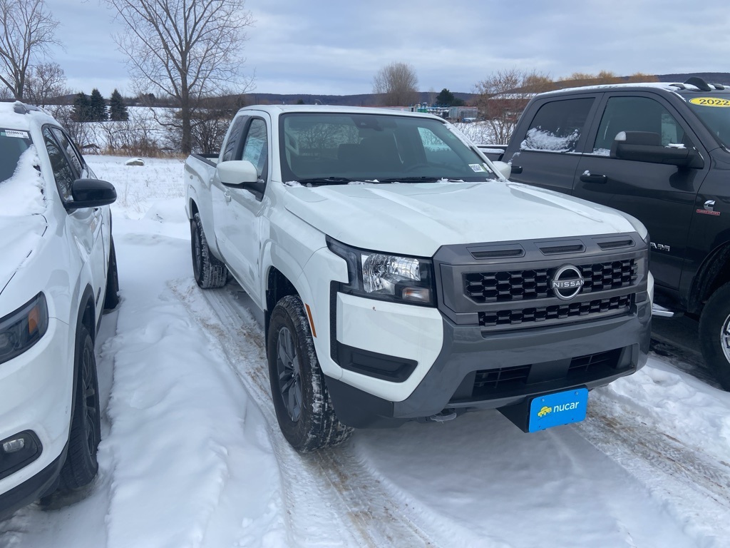 2025 Nissan Frontier SV's photo