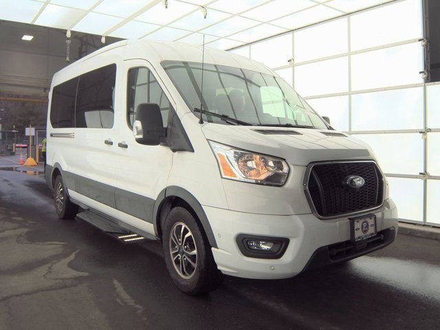2022 Ford Transit Passenger XLT photo 2