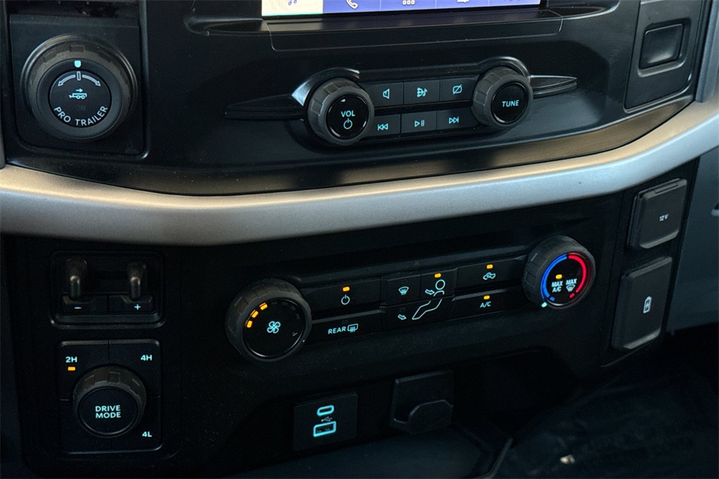 2023 Ford F-150 XLT photo 17