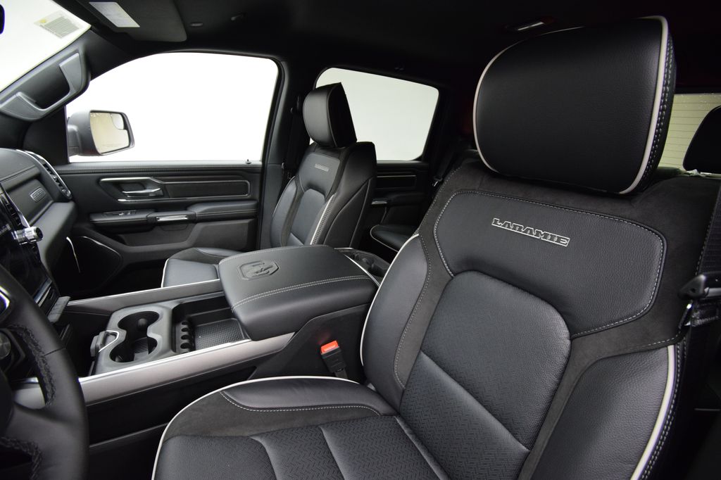 2025 Ram 1500 Laramie photo 15