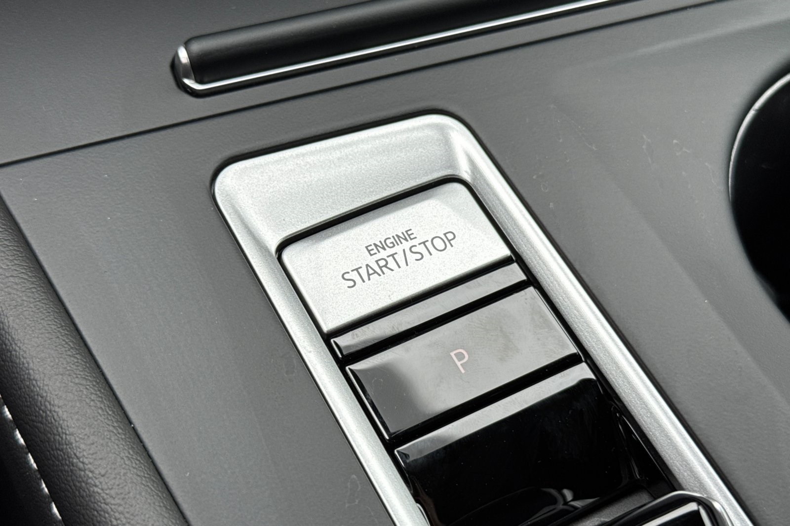 2025 Volkswagen Atlas Cross Sport SE photo 21