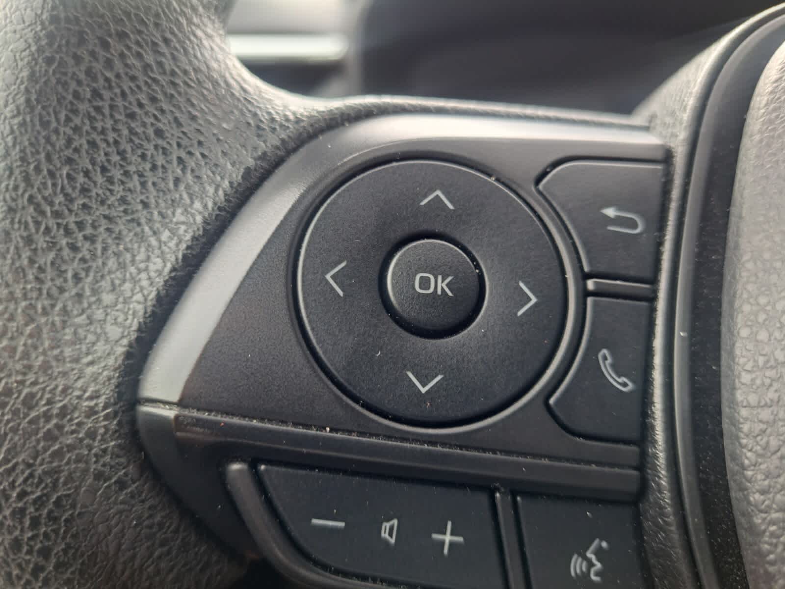 2024 Toyota Corolla LE photo 12