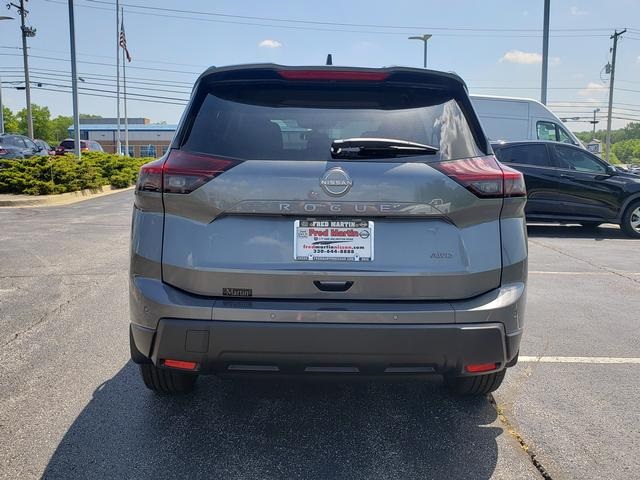 2025 Nissan Rogue S photo 6