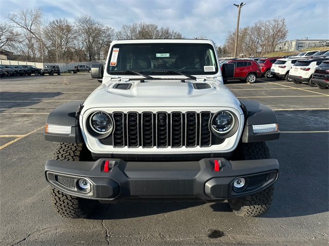 2025 Jeep Wrangler Rubicon photo 2
