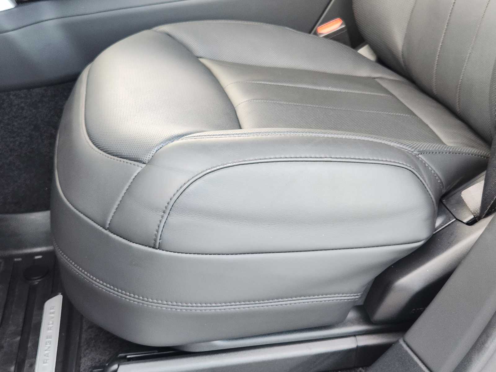2024 Land Rover Range Rover SE photo 20