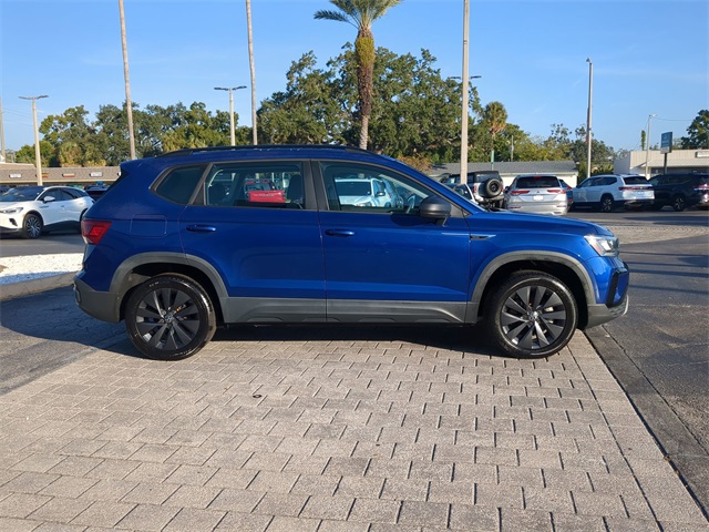 2022 Volkswagen Taos S photo 3