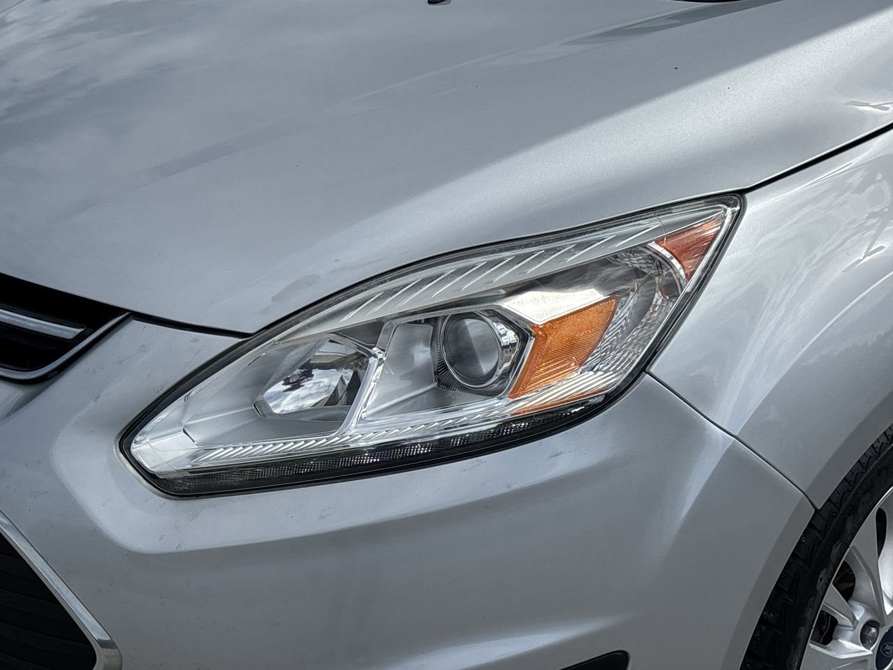 2017 Ford C-Max Hybrid SE photo 6