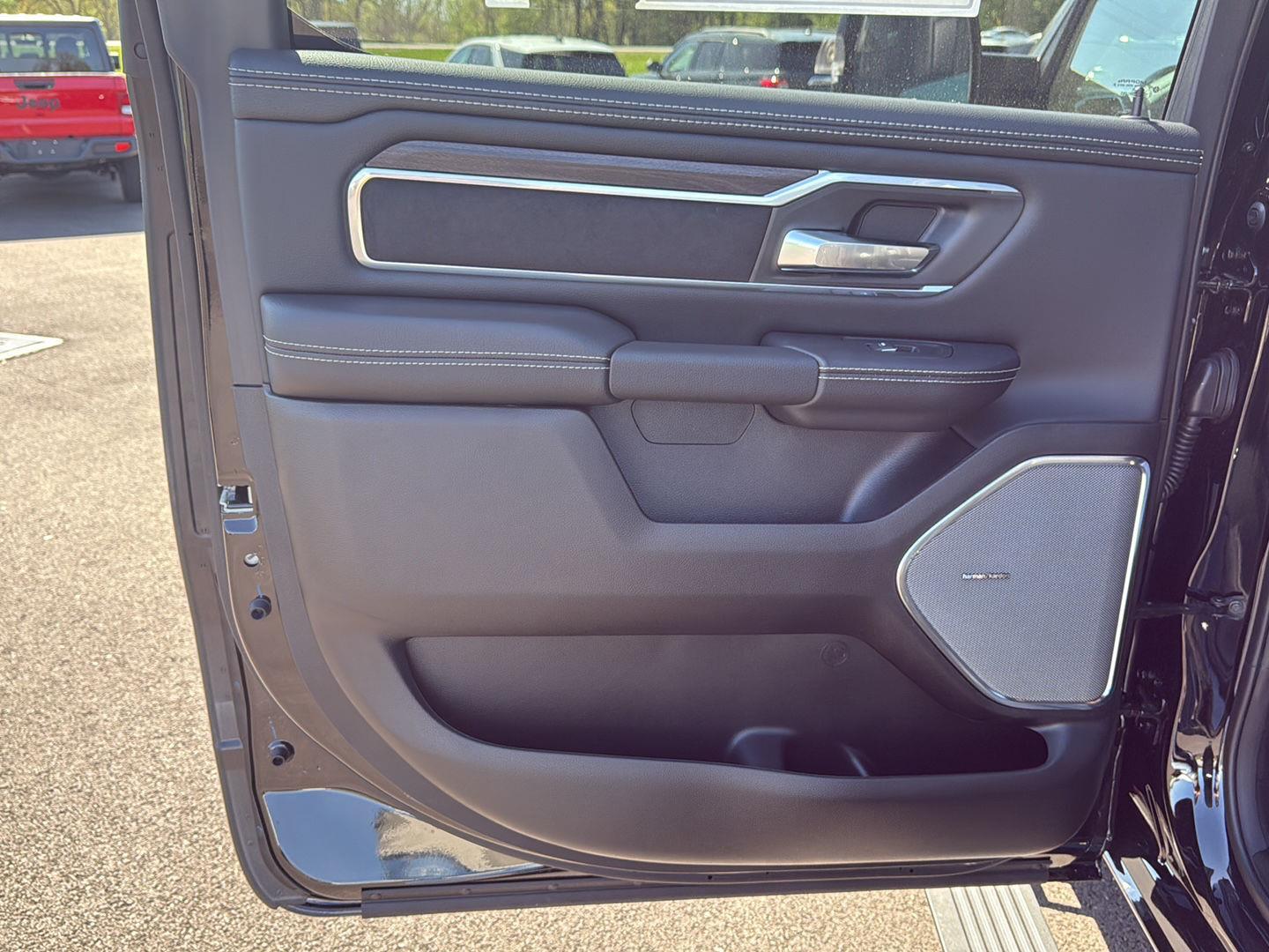 2025 Ram 1500 Laramie photo 22
