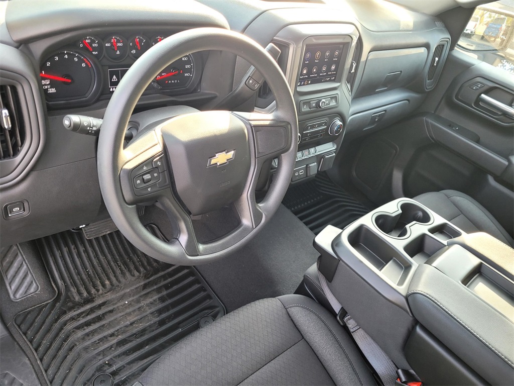 2025 Chevrolet Silverado 1500 Custom photo 12