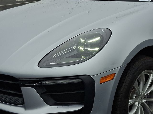2024 Porsche Macan Base photo 4