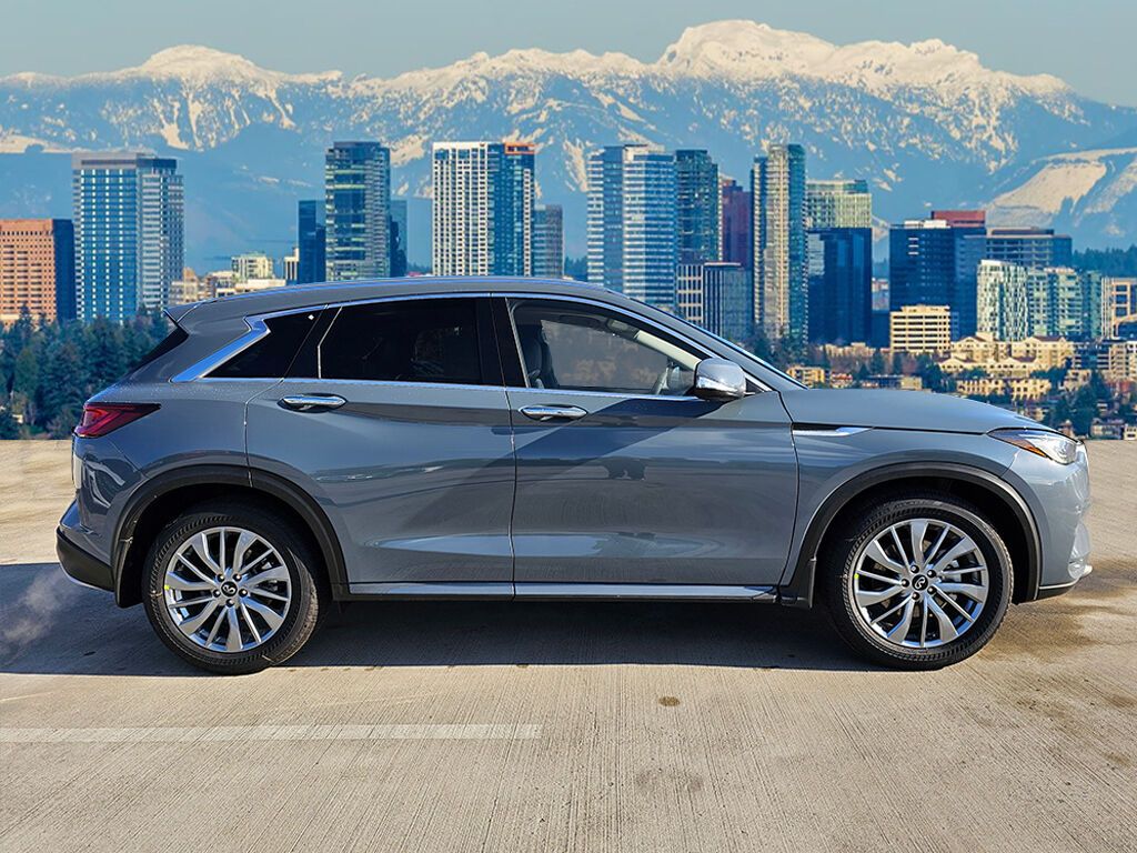2025 Infiniti QX50 Luxe photo 4