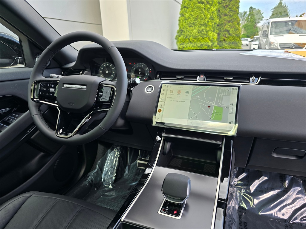 2026 Land Rover Range Rover Evoque Dynamic SE photo 31