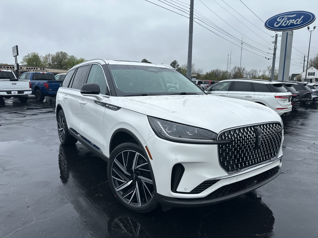 2025 Lincoln Aviator Reserve photo 3