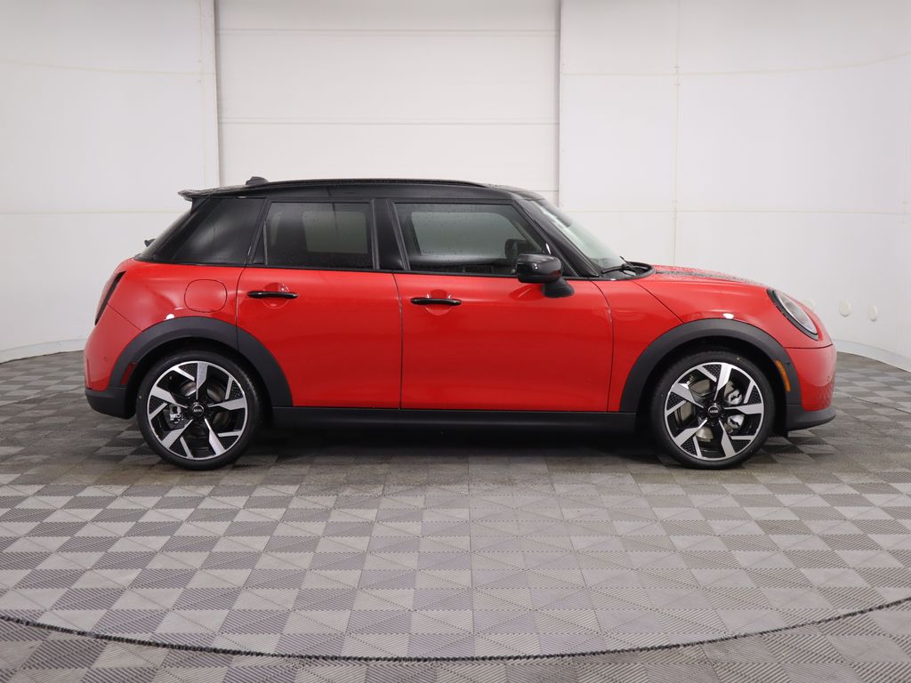 2026 Mini Cooper 4 Door Hardtop Signature photo 3