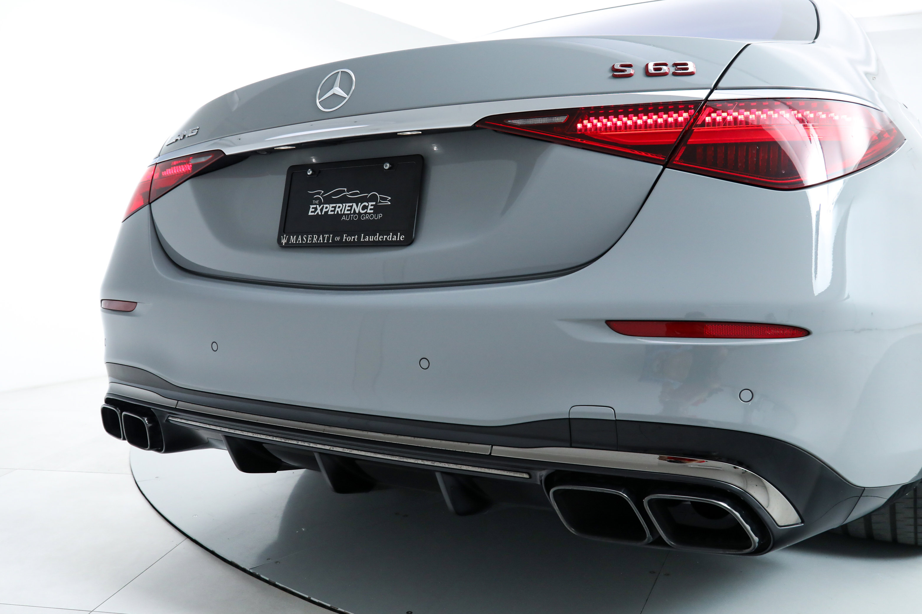 2024 Mercedes Benz S AMG 63 E PERFORMANCE photo 12