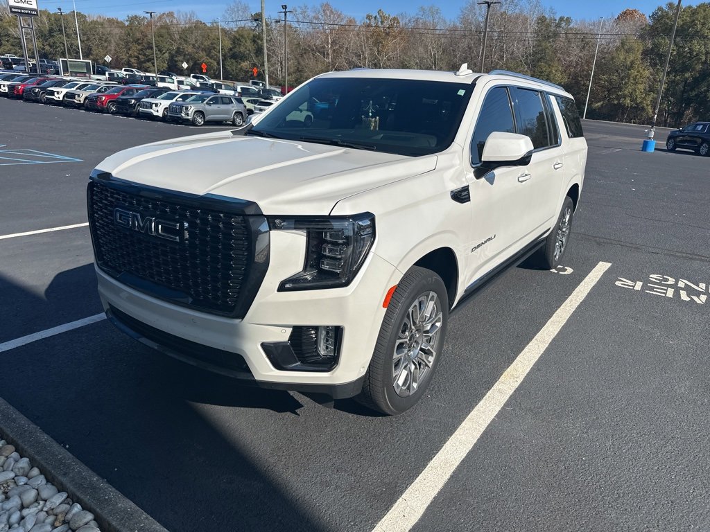 2023 GMC Yukon XL Denali Ultimate's photo