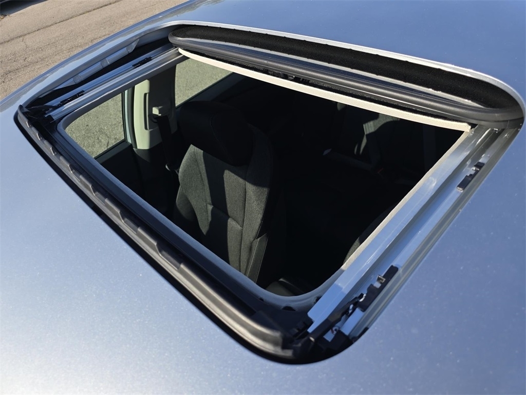 2025 Honda Accord SE photo 2