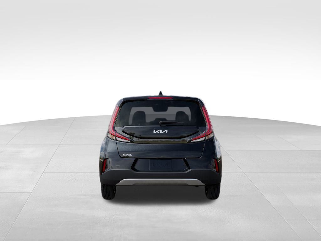 2025 Kia Soul LX photo 5