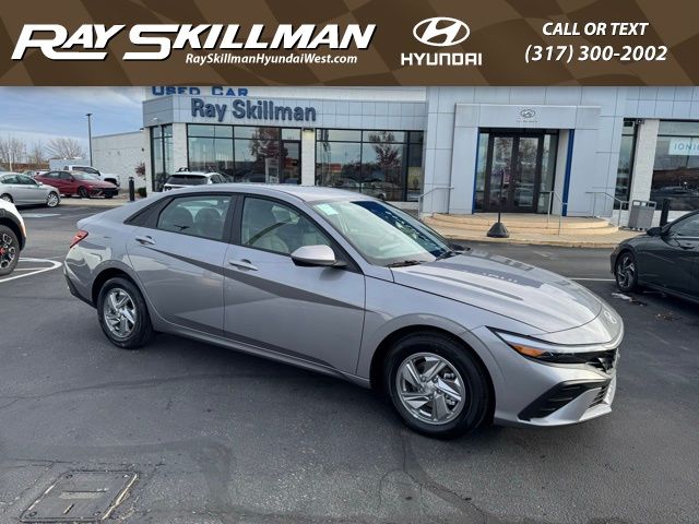 2026 Hyundai Elantra SE's photo