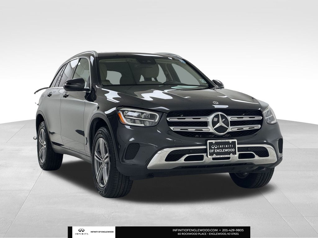 2022 Mercedes-Benz GLC GLC300's photo