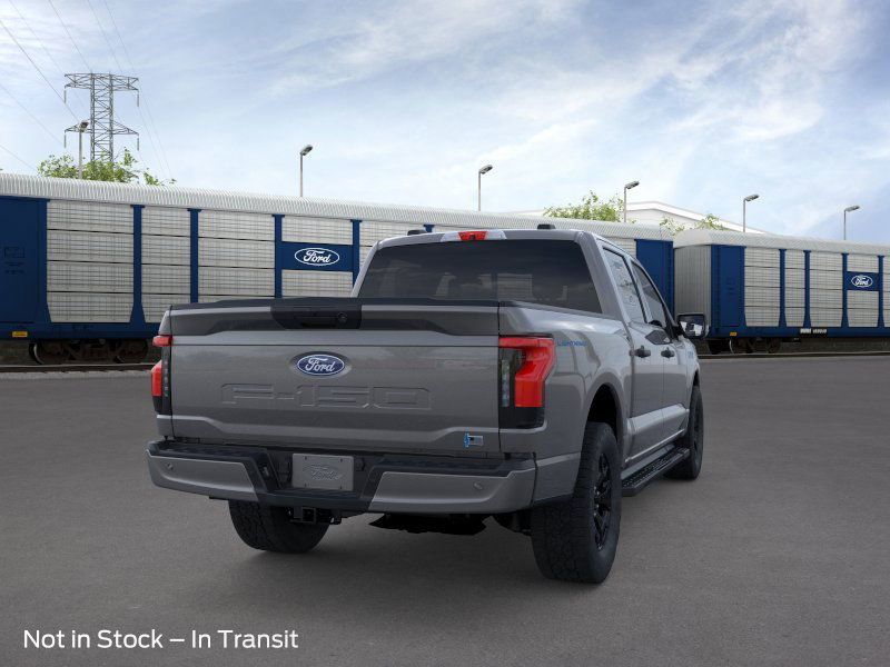 2025 Ford F-150 Lightning XLT photo 9