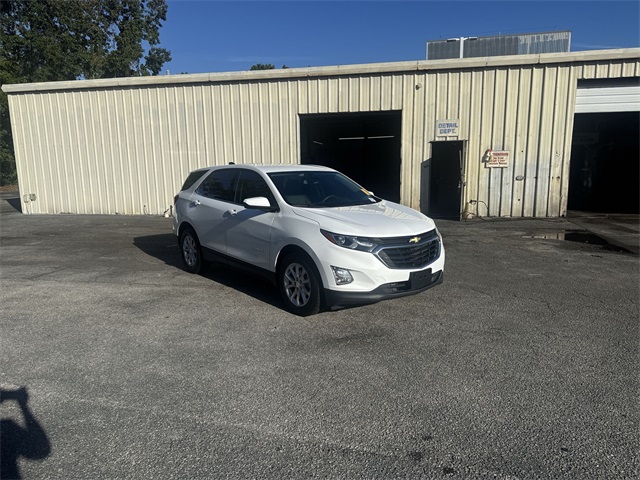2020 Chevrolet Equinox LT photo 3