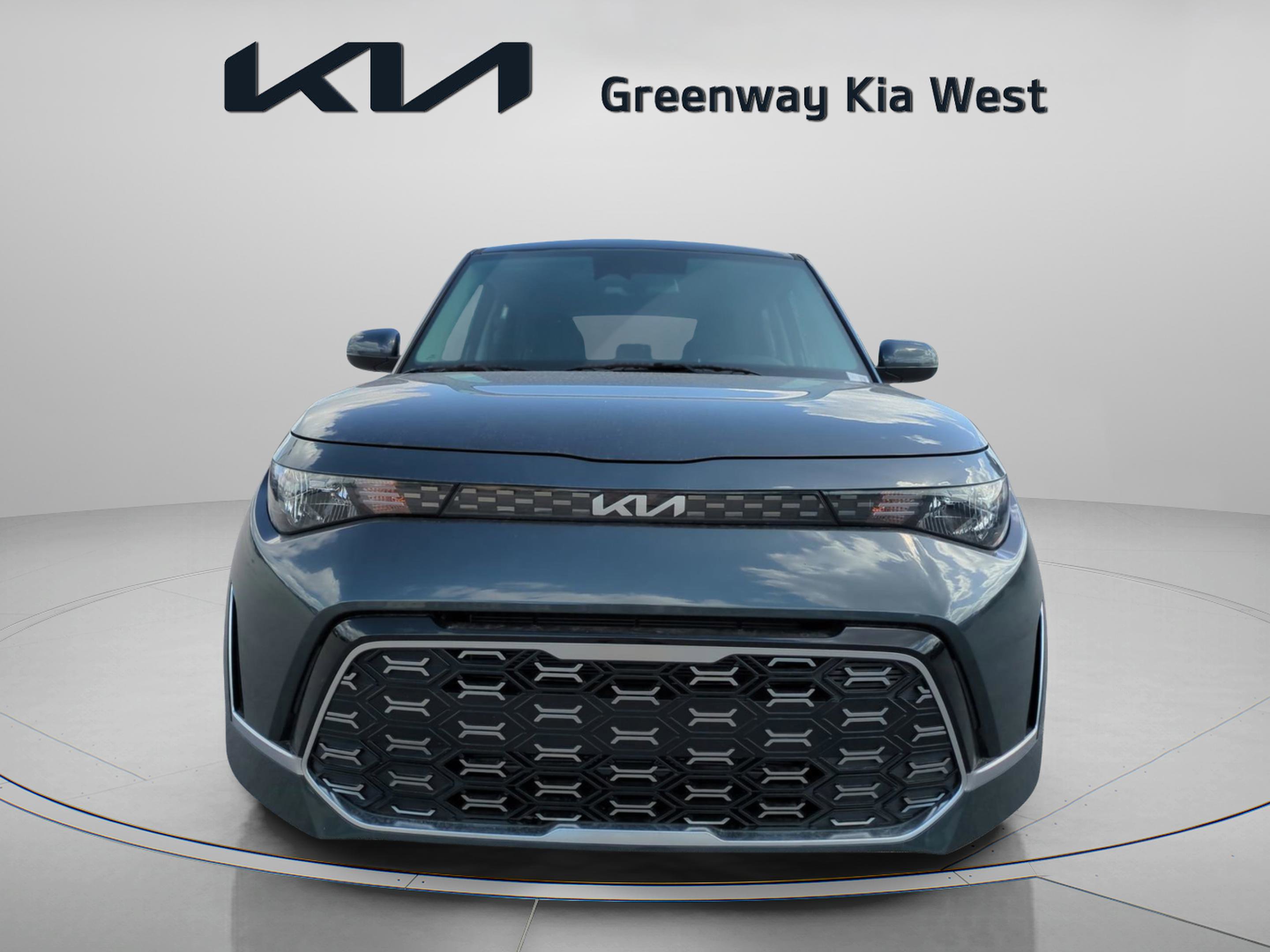 2025 Kia Soul GT-Line photo 2