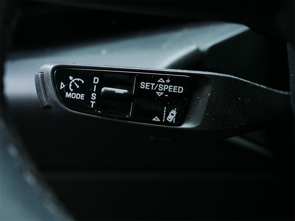 2025 Porsche Macan Electric 4 photo 21