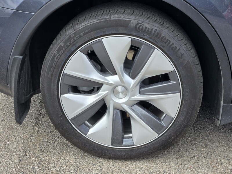 2023 Tesla Model Y Long Range photo 3