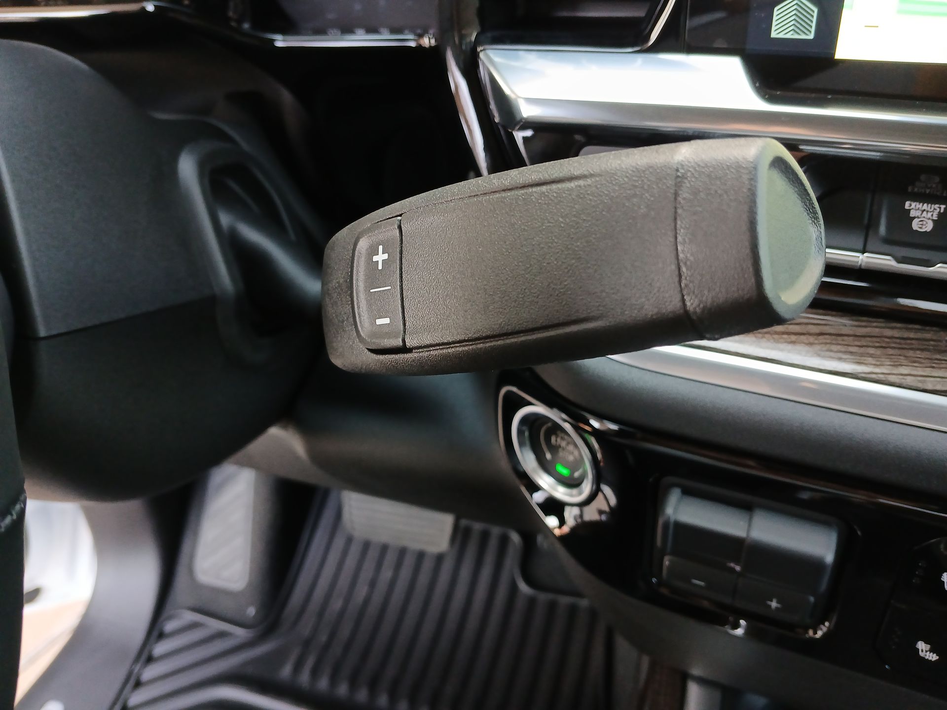 2025 Chevrolet Silverado 2500HD LT photo 15